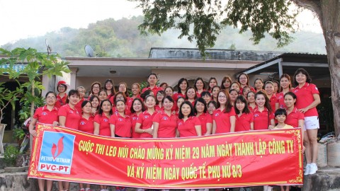phu-nu-pvc-pt-leo-nui